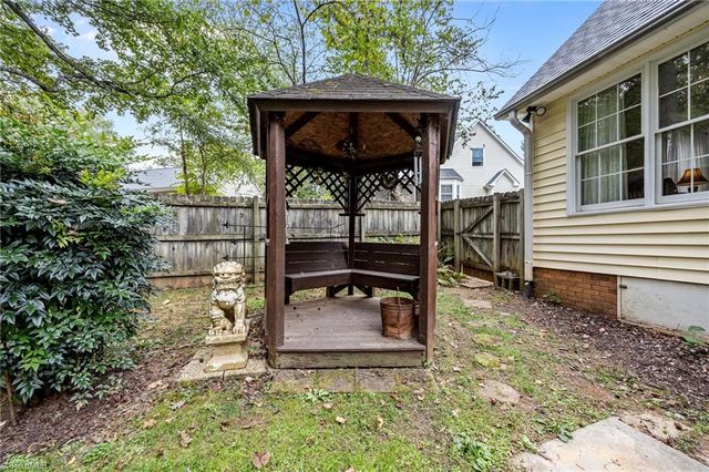 228 Holly Ridge Lane, Mebane, NC 27302