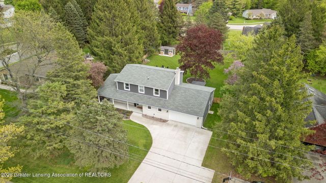 5784 N Green Road, Haslett, MI 48840