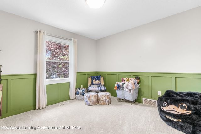 5784 N Green Road, Haslett, MI 48840