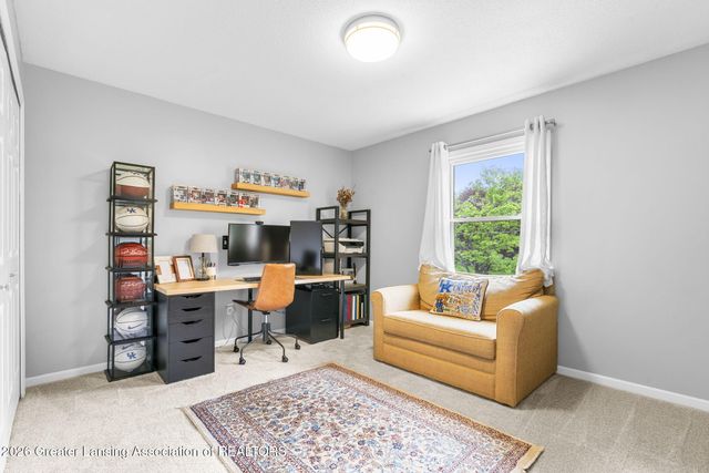5784 N Green Road, Haslett, MI 48840