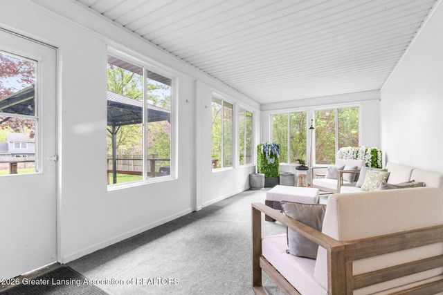 5784 N Green Road, Haslett, MI 48840