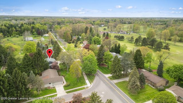 5784 N Green Road, Haslett, MI 48840