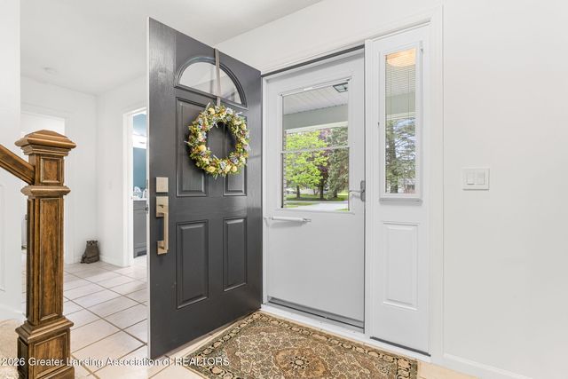 5784 N Green Road, Haslett, MI 48840