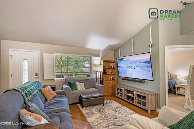 1820 S Rue de La Paix Loop, Wasilla, AK 99623