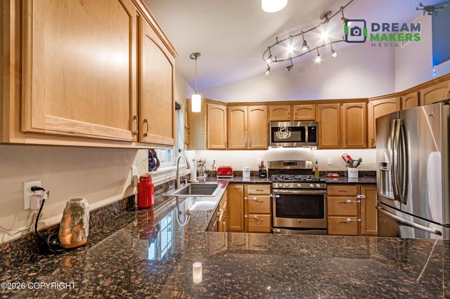 1820 S Rue de La Paix Loop, Wasilla, AK 99623