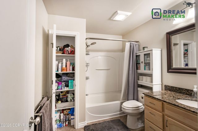 1820 S Rue de La Paix Loop, Wasilla, AK 99623