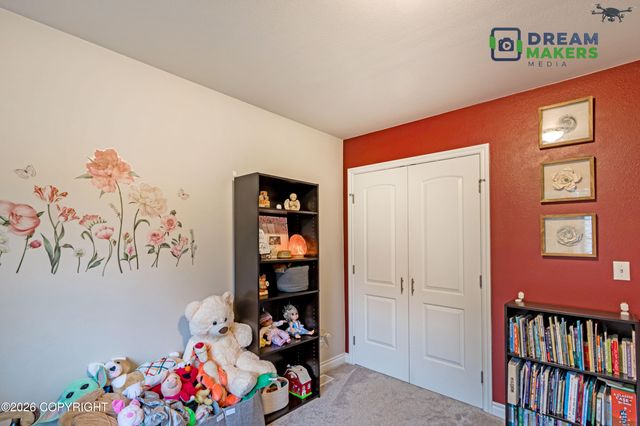 1820 S Rue de La Paix Loop, Wasilla, AK 99623