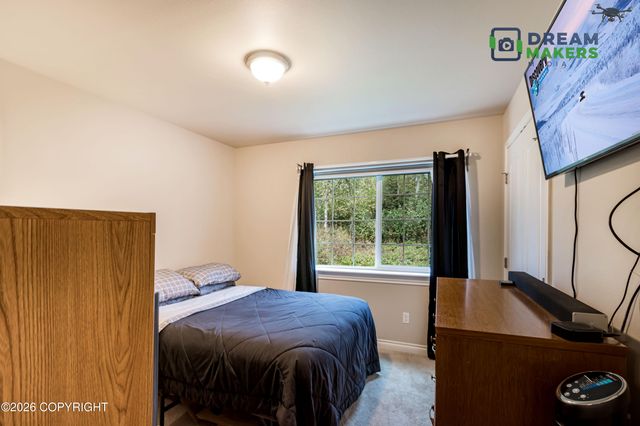 1820 S Rue de La Paix Loop, Wasilla, AK 99623