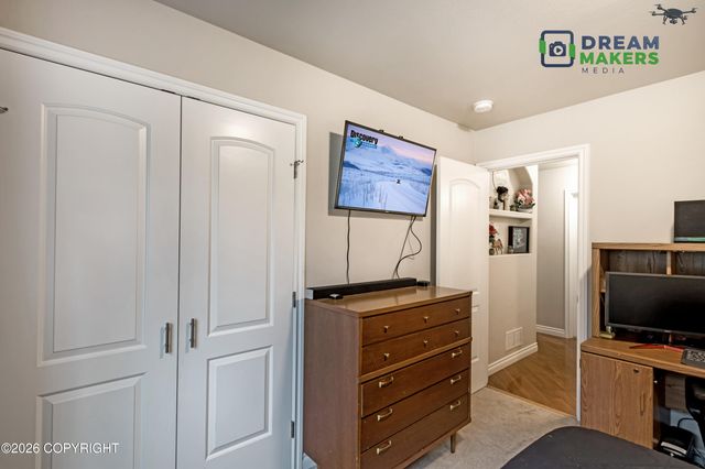 1820 S Rue de La Paix Loop, Wasilla, AK 99623