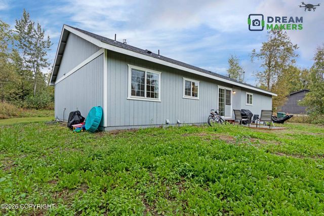 1820 S Rue de La Paix Loop, Wasilla, AK 99623