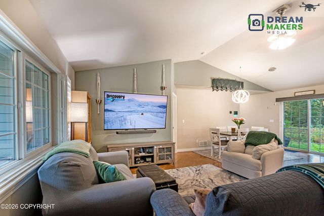 1820 S Rue de La Paix Loop, Wasilla, AK 99623