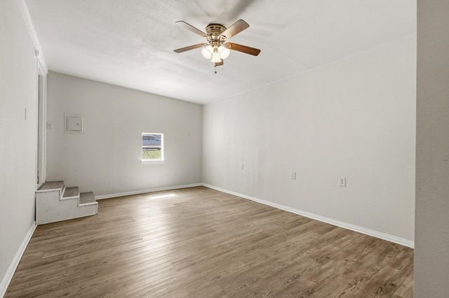 907 Thatcher Street, Denison, TX 75020