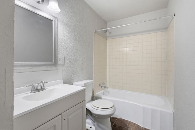 907 Thatcher Street, Denison, TX 75020