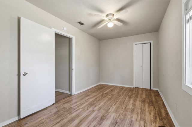 907 Thatcher Street, Denison, TX 75020