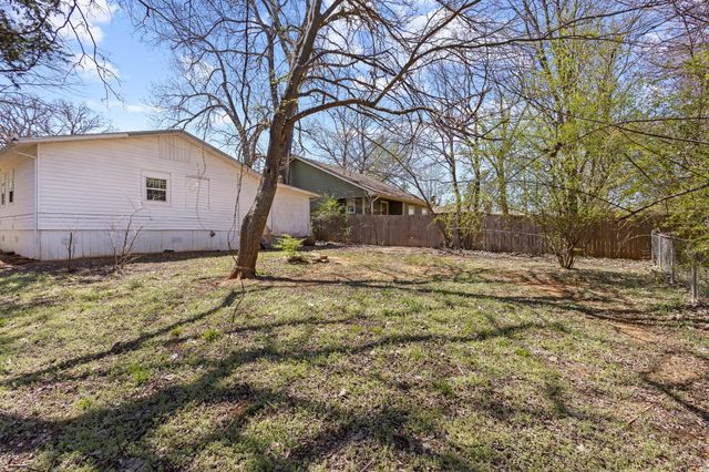 907 Thatcher Street, Denison, TX 75020