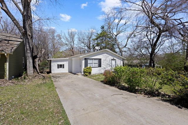 907 Thatcher Street, Denison, TX 75020