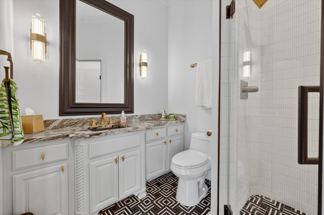 1823 Southpark Drive, Arlington, TX 76013