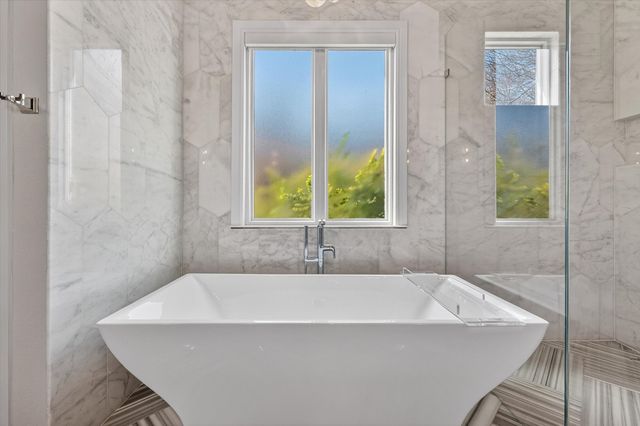 1823 Southpark Drive, Arlington, TX 76013