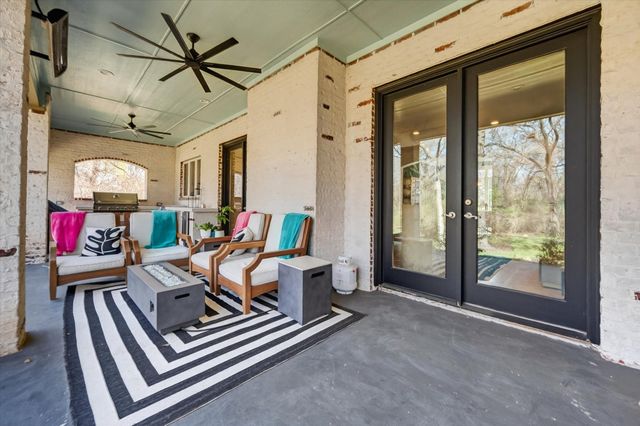 1823 Southpark Drive, Arlington, TX 76013