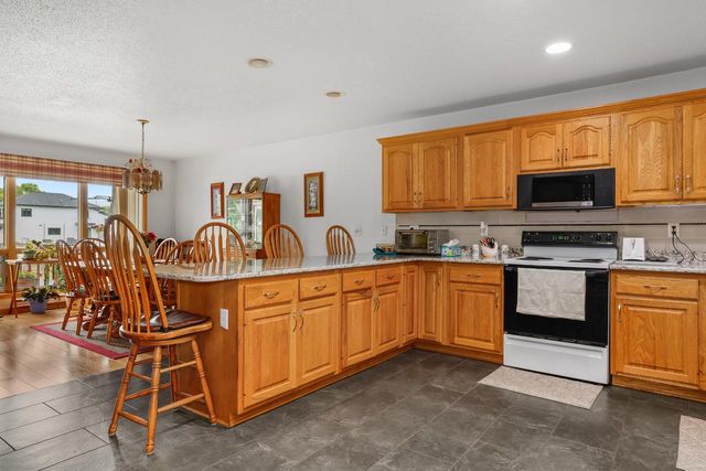 1075 Lauderdale N, Onalaska, WI 54650