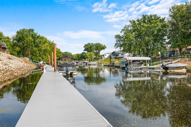 1075 Lauderdale N, Onalaska, WI 54650