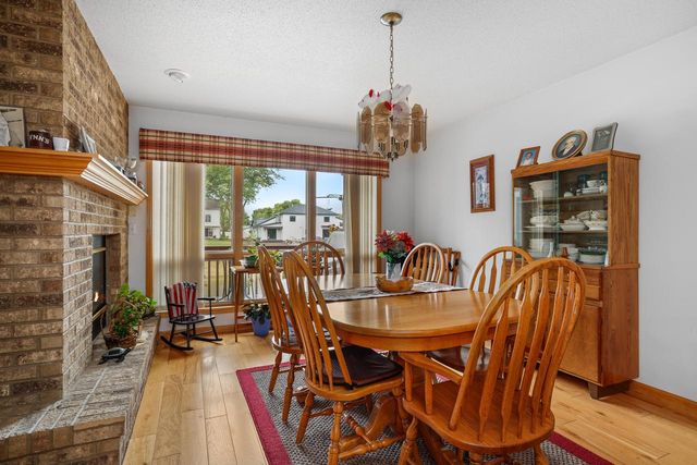 1075 Lauderdale N, Onalaska, WI 54650