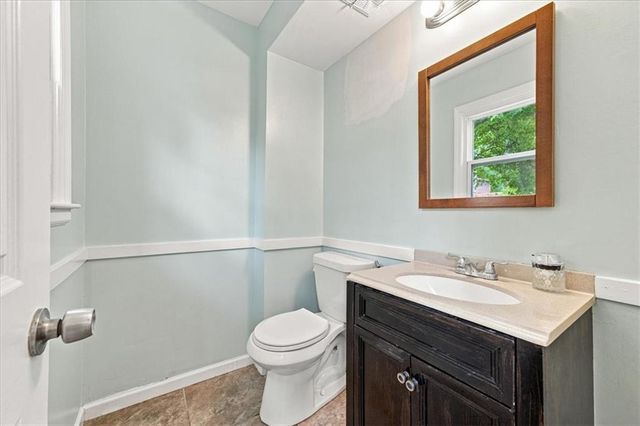 10001 Cambridge Avenue, Kansas City, MO 64134