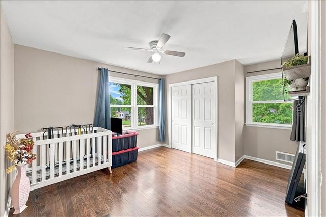 10001 Cambridge Avenue, Kansas City, MO 64134
