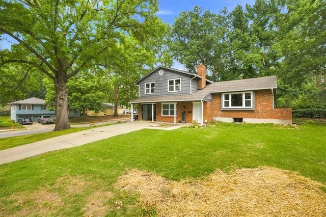 10001 Cambridge Avenue, Kansas City, MO 64134