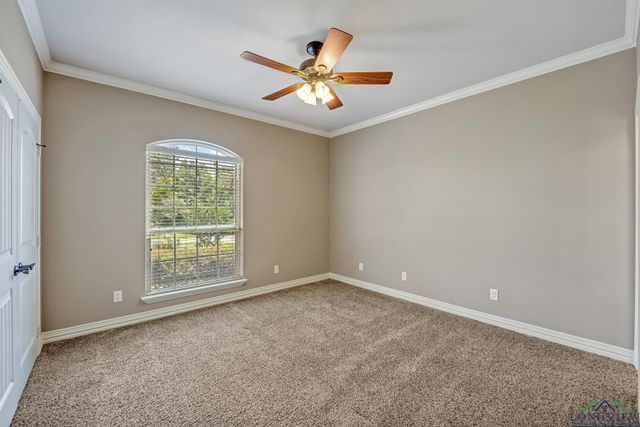 200 Oakland, Longview, TX 75605