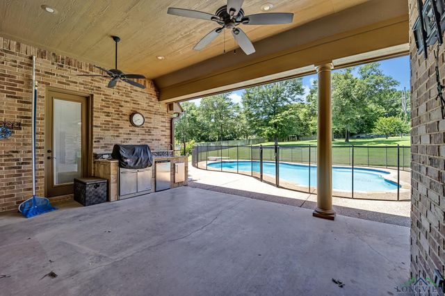 200 Oakland, Longview, TX 75605
