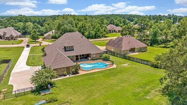 200 Oakland, Longview, TX 75605
