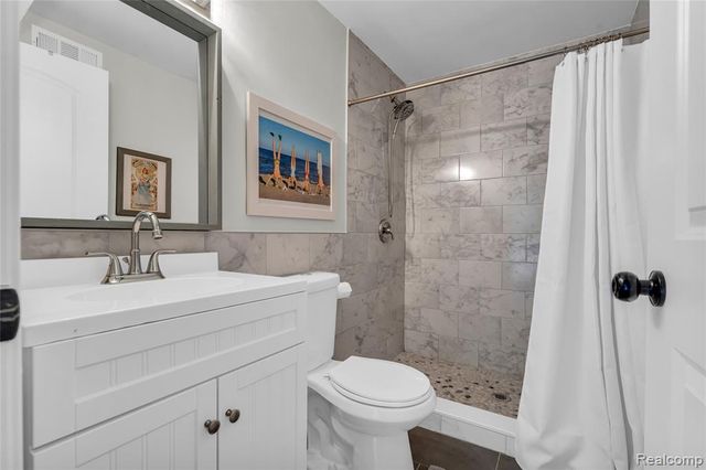 6736 Timber Ridge Drive, Bloomfield Hills, MI 48301