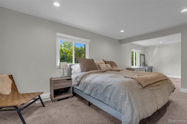 6736 Timber Ridge Drive, Bloomfield Hills, MI 48301