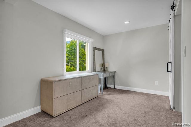 6736 Timber Ridge Drive, Bloomfield Hills, MI 48301