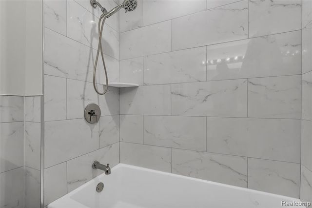 6736 Timber Ridge Drive, Bloomfield Hills, MI 48301