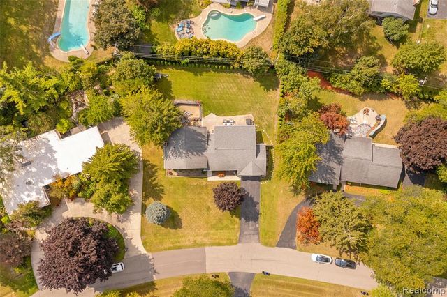 6736 Timber Ridge Drive, Bloomfield Hills, MI 48301