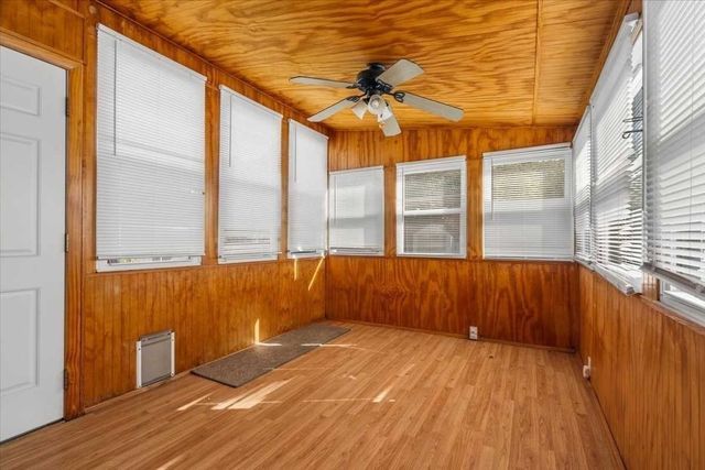 6 Adelle Circuit, Worcester, MA 01607