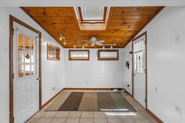 6 Adelle Circuit, Worcester, MA 01607