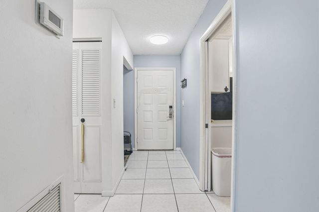 21547 Altamira Avenue, Boca Raton, FL 33433