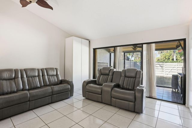 21547 Altamira Avenue, Boca Raton, FL 33433