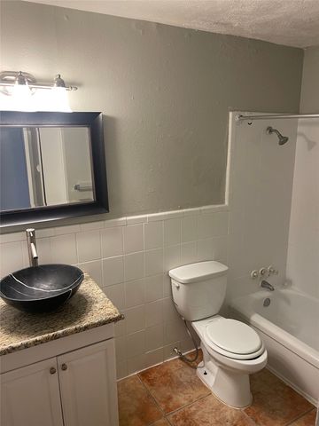 5317 Junius Street 214, Dallas, TX 75214