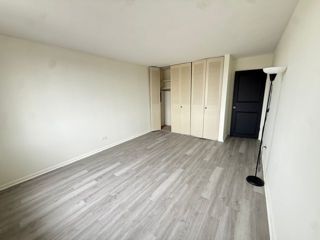9720 S Pulaski Road 308, Oak Lawn, IL 60453