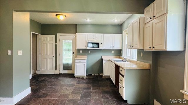 1625 Gallaher Avenue, St Charles, MO 63301