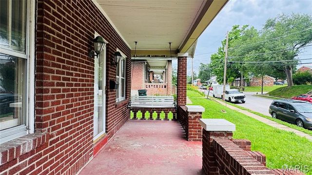 1625 Gallaher Avenue, St Charles, MO 63301