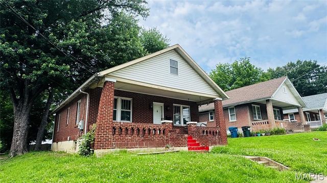 1625 Gallaher Avenue, St Charles, MO 63301