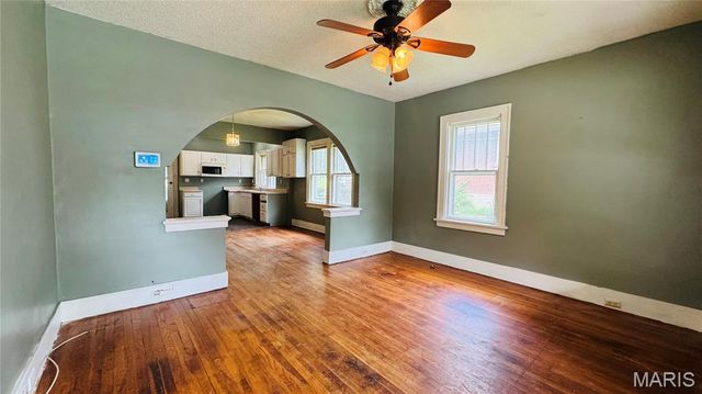 1625 Gallaher Avenue, St Charles, MO 63301