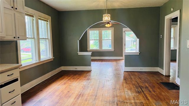 1625 Gallaher Avenue, St Charles, MO 63301