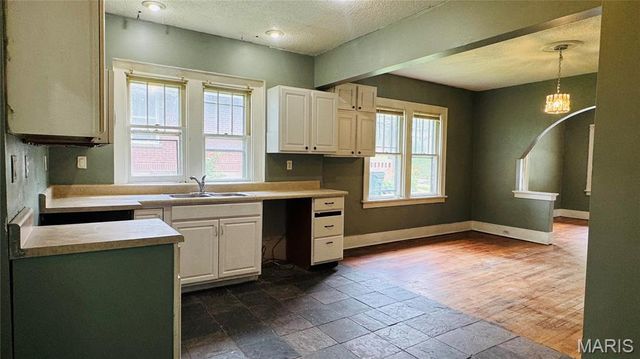 1625 Gallaher Avenue, St Charles, MO 63301