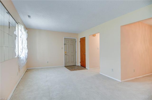 1315 Sierra DR, Virginia Beach, VA 23453